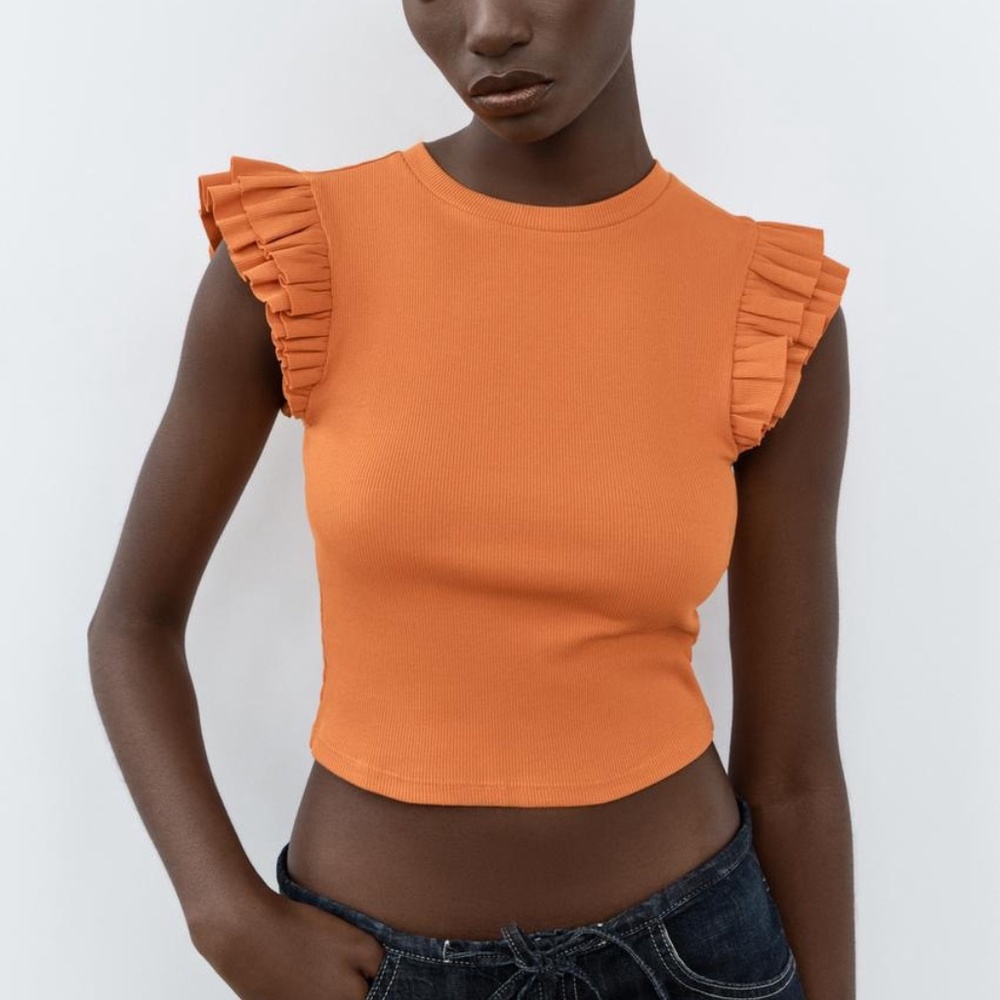ZARA NWOT orange top with ruffle sleeves - S